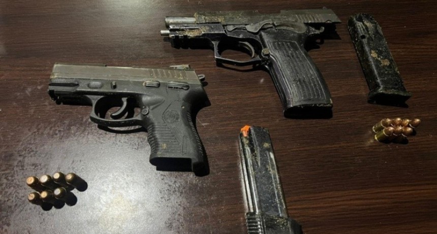 Detienen a un hombre tras amenazar a su pareja y hallan armas ocultas en su casa