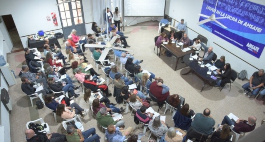 Docentes de Amsafé y Sadop rechazan oferta salarial y convocan a paro en escuelas públicas y privadas