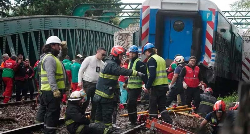 Accidente ferroviario en Palermo deja decenas de heridos