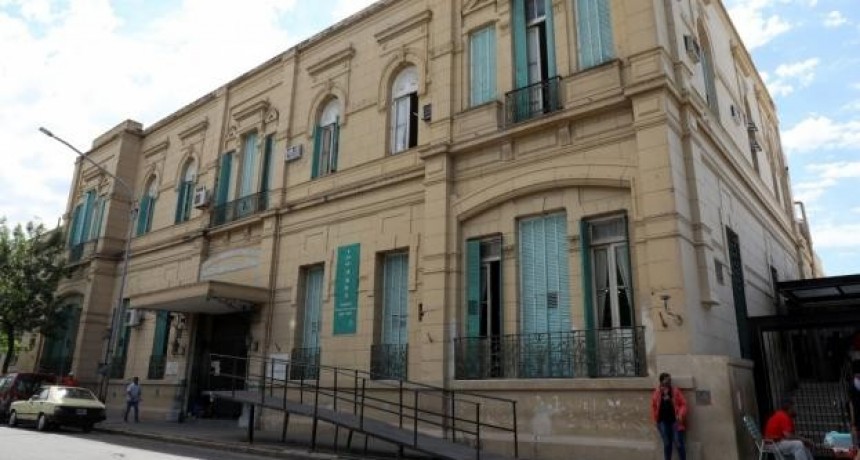 Santa Fe: Una policía embarazada fue herida de un balazo en la cabeza y permanece en estado crítico