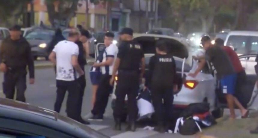 Detienen a hinchas de Talleres con armas antes del partido de Copa Argentina
