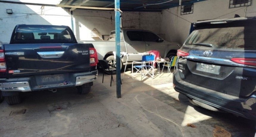 Detenidos dos sospechosos por robo de Toyota Hilux en Rosario