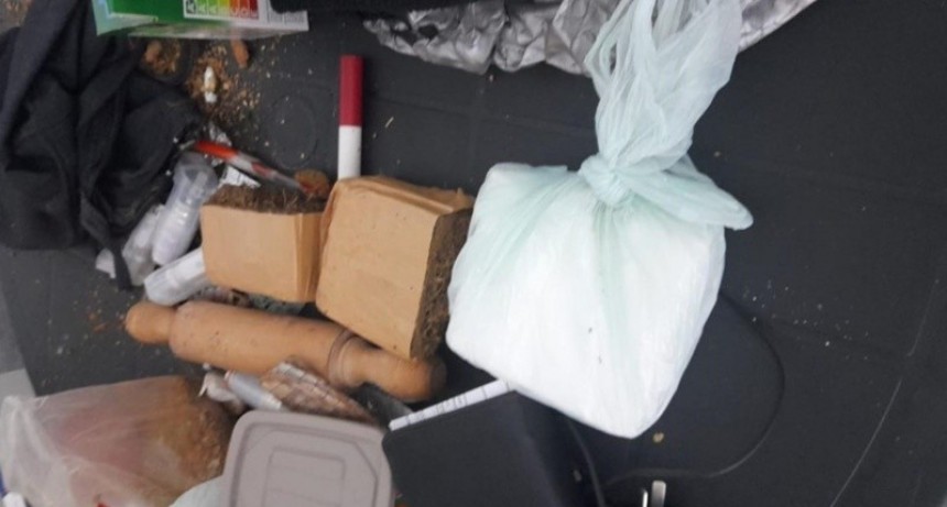 Detienen a agente penitenciario pasando droga en cárcel de Coronda
