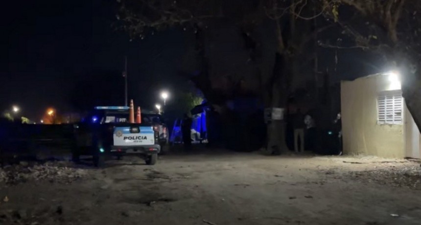 Asesinaron a una joven en barrio Godoy mientras tenía a su beba en brazos