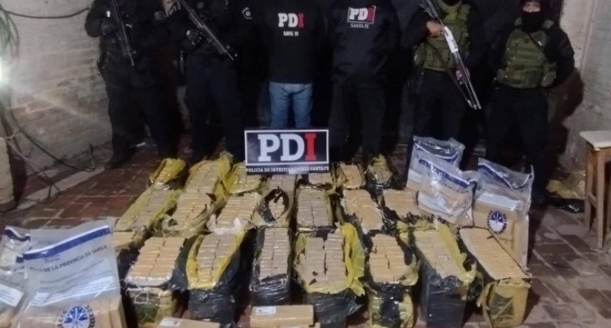 Santa Fe: Allanaban por un crimen y hallaron media tonelada de marihuana