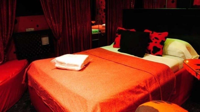 Drogado y asaltado en un motel: le robaron la camioneta y apareció horas después en zona sur