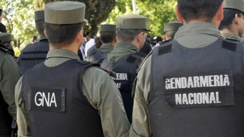 Detienen a cuatro gendarmes por robar un millón de pesos durante un control en Nuevo Alberdi
