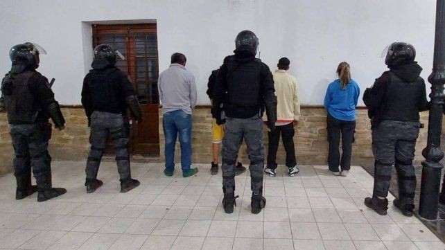 La Paz, Entre Ríos: Cuatro detenidos tras un violento ataque armado y disturbios en barrio Feria
