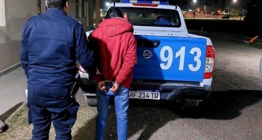 Violento asalto en Paraná: Tres hombres ataron y golpearon a una mujer en su domicilio
