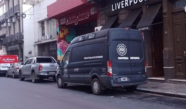 Allanamiento por una causa de narcotráfico en pleno centro rosarino