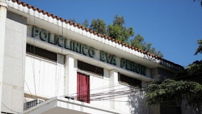 Un joven fue baleado al intentar huir de un allanamiento por homicidio