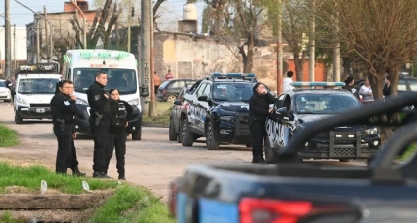 Santa Fe: un policía le disparó a su pareja y se atrincheró armado durante dos horas