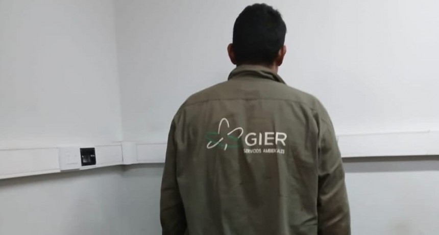 Cayeron cuando desarmaban en su casa un auto robado en Granadero Baigorria