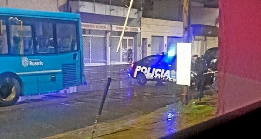 Investigan ataque contra un colectivo de la línea 110
