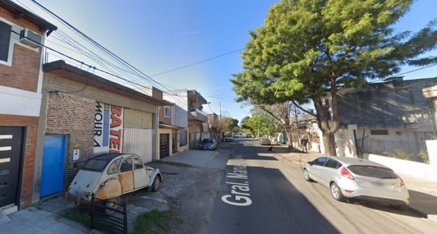 Golpe a un taller mecánico en zona oeste: robaron un auto, dinero y un televisor