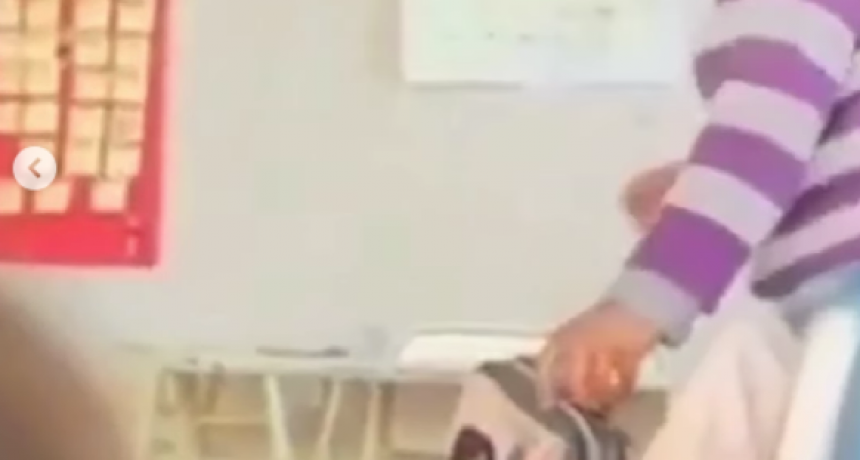 Docente de Victoria bajo sumario tras ser filmada revisando mochilas de alumnas