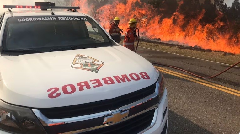 Incendios en Córdoba: siguen en Punilla y amenazan otra vez en Calamuchita