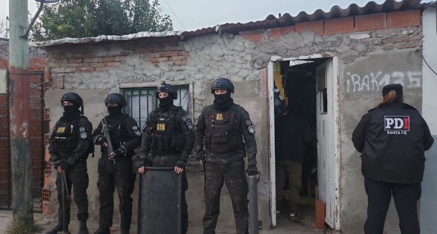 Ocho detenidos tras operativos antidrogas en barrio La Cerámica