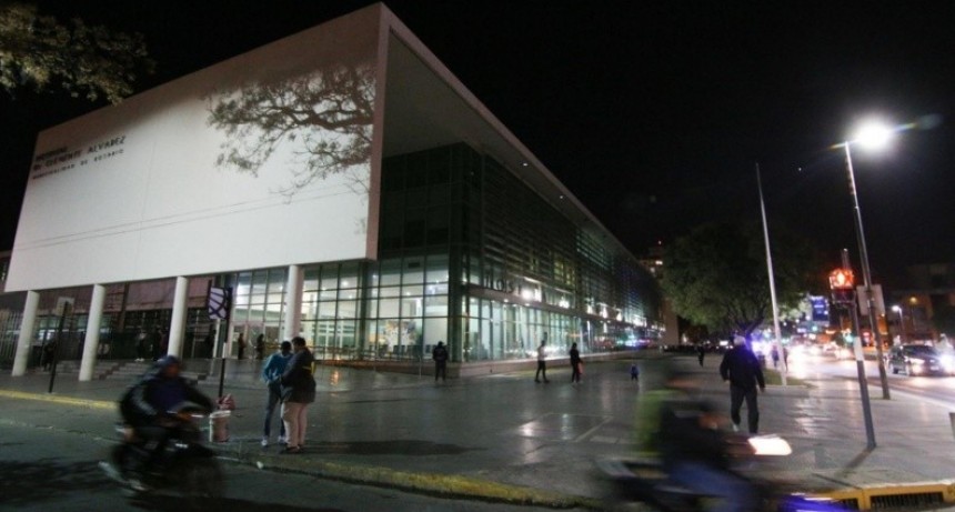 Un adolescente de 13 años fue baleado en las piernas en zona oeste