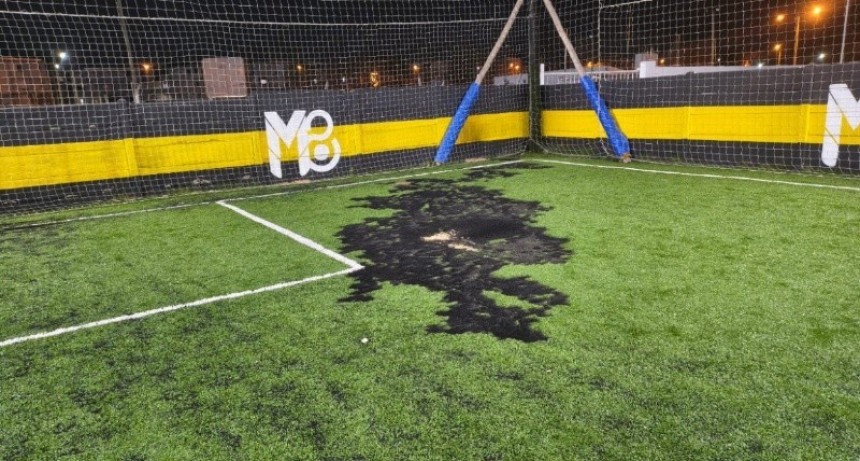 Ataque con bombas molotov a un complejo de fútbol 5 en la zona suroeste