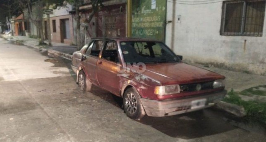 Santa Fe: Tres autos fueron incendiados en distintos barrios del suroeste en presuntos ataques coordinados