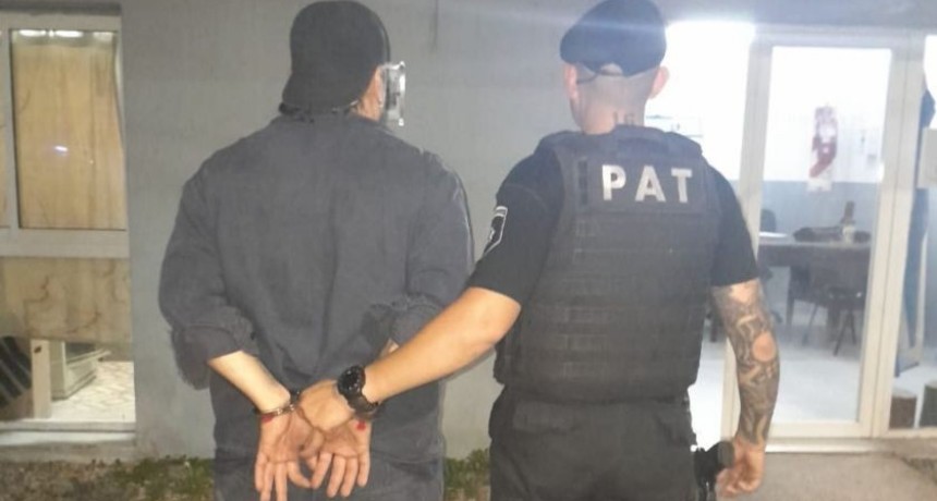 Detuvieron a un hombre en Villa Gobernador Gálvez tras amenazar a su vecina con un arma