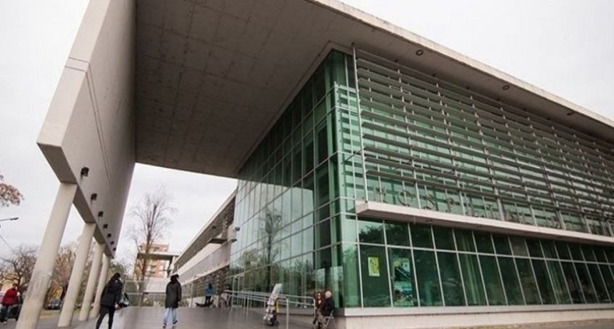 Tres menores resultaron heridos y detenidos tras un violento tiroteo entre bandas en la zona sur de Rosario