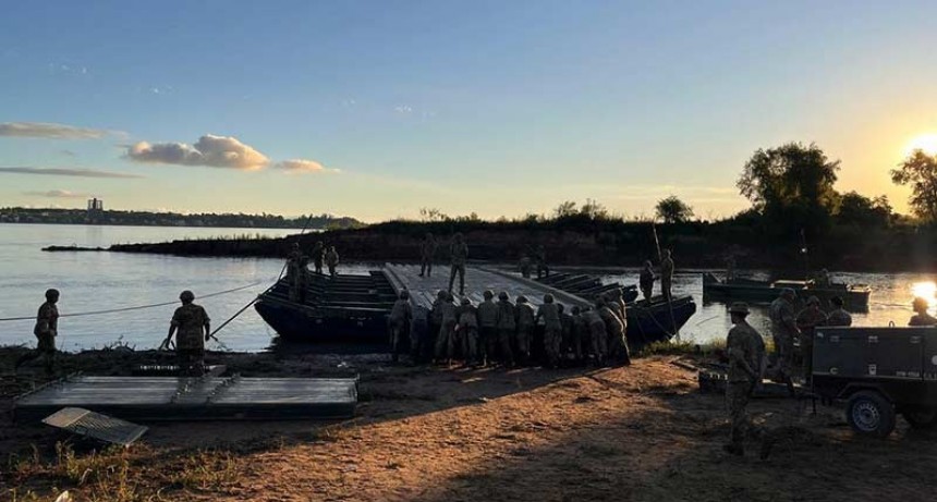 Intensa búsqueda en el río Paraná de un sargento del Ejército tras un accidente durante un ejercicio militar