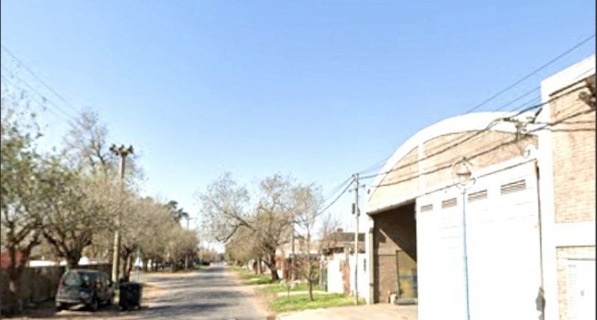 Investigan la muerte de un hombre que cayó del techo de una empresa en Fray Luis Beltrán