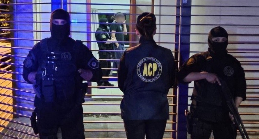 Dos policías presos por colaborar con bandas delictivas y encubrir a un sicario de 